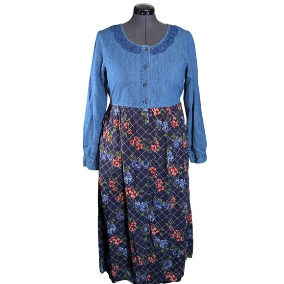Pellini Blues Dresses & Skirts - Vintage 90s Cottagecore Maxi Dress XL Denim Floral Plaid Button Up Lace Applique
